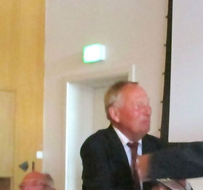 Stafetten gives videre fra Ib Eriksen til Kjeld Ranum